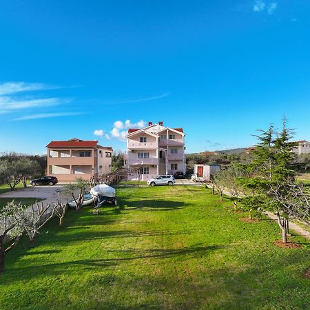 Beachfront Apartments Jermen Sukošan 外观 照片