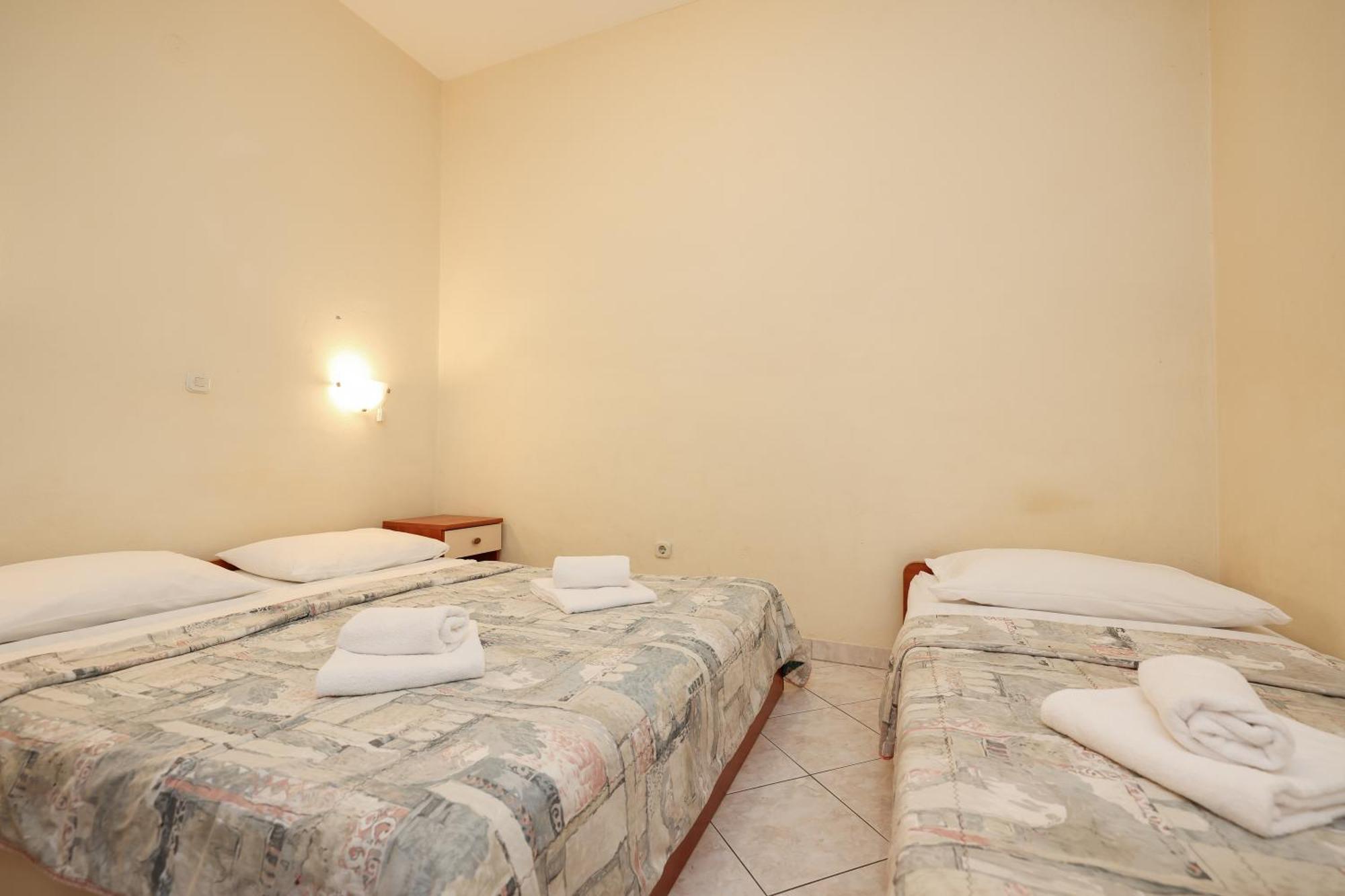 Beachfront Apartments Jermen Sukošan 外观 照片