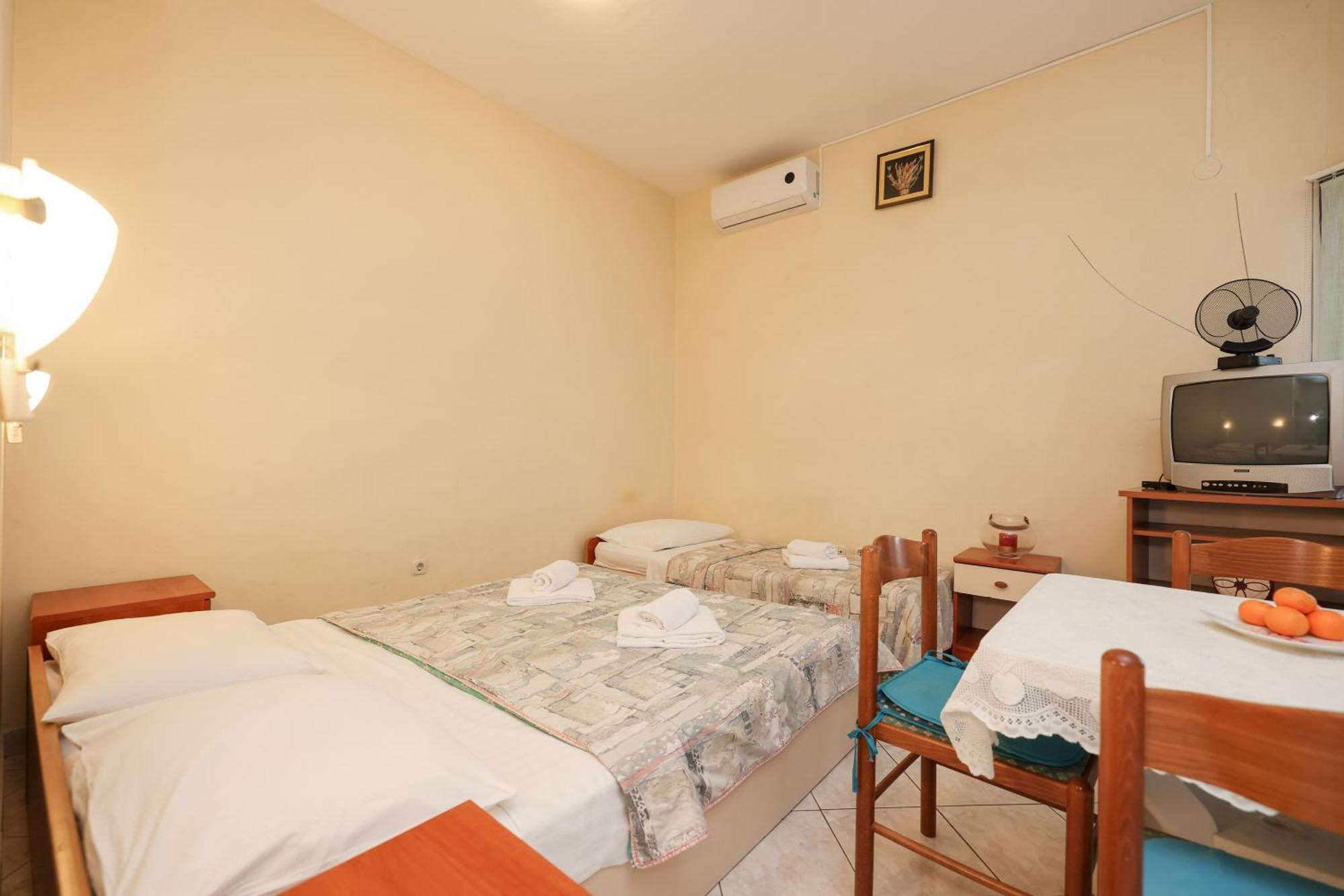 Beachfront Apartments Jermen Sukošan 外观 照片