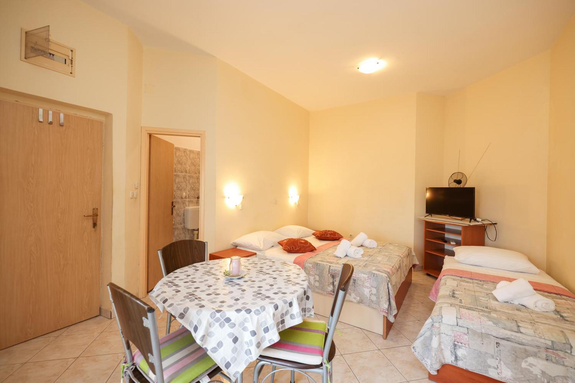 Beachfront Apartments Jermen Sukošan 外观 照片