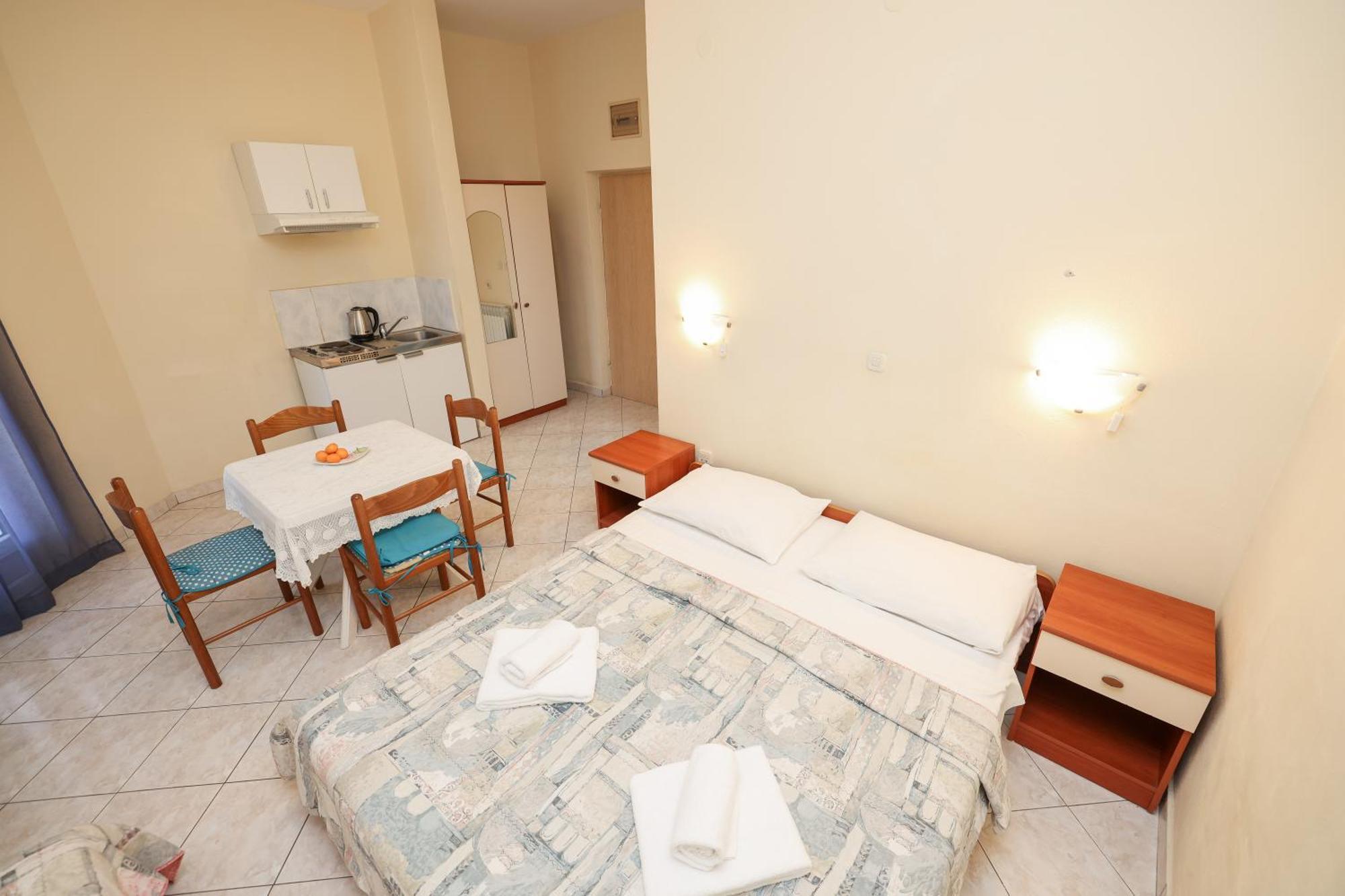 Beachfront Apartments Jermen Sukošan 外观 照片