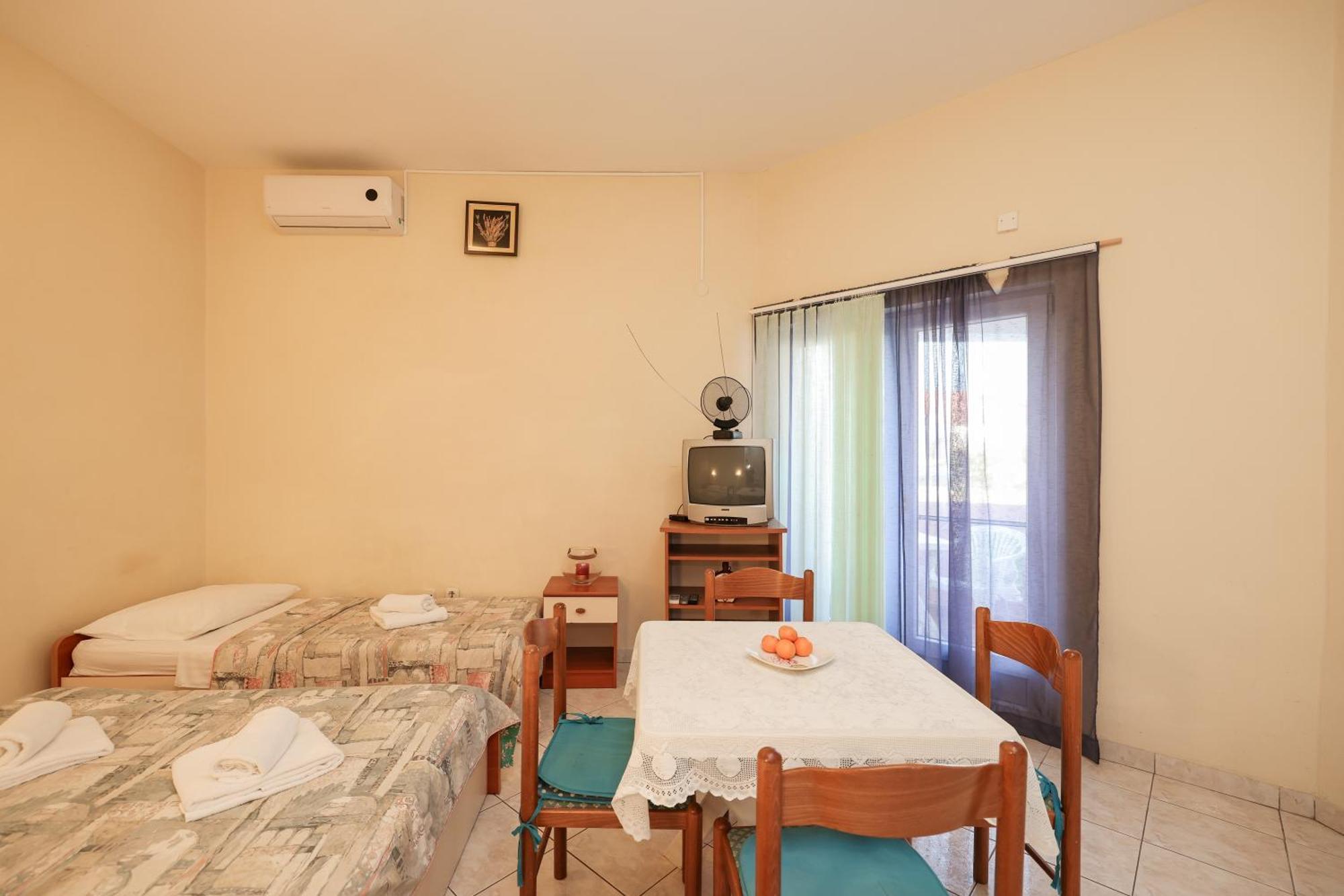 Beachfront Apartments Jermen Sukošan 外观 照片